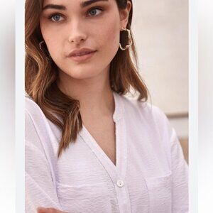 Laura Plus Sequin detail V-neck blouse size 3X